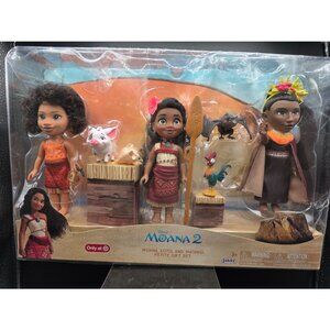 Disney Moana 2 Petite Gift Set Featuring Moana Loto Matangi & Accessories